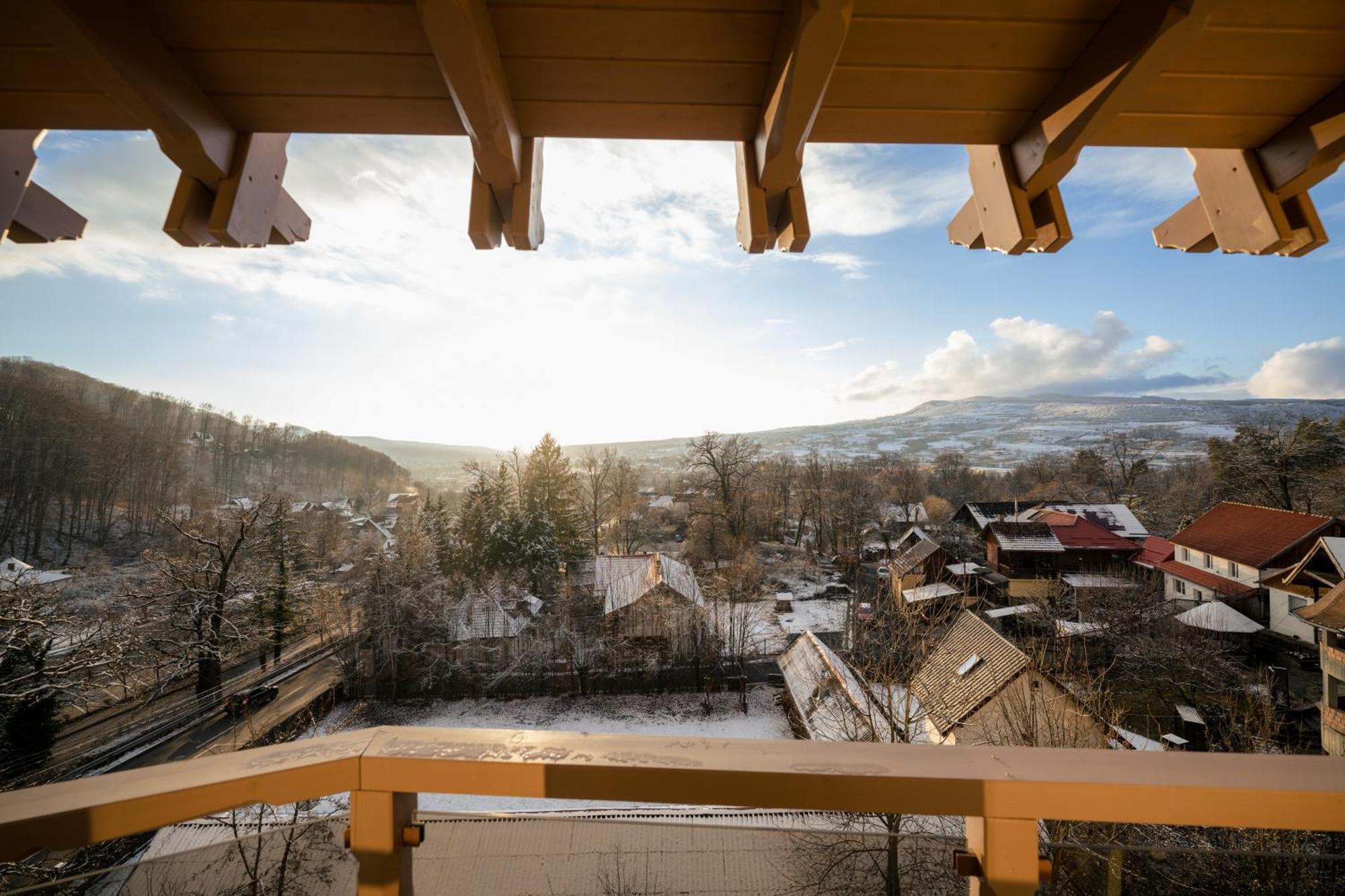 Vila Noblesse Sovata Buitenkant foto